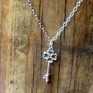 Silver Lucky Clover Key necklace